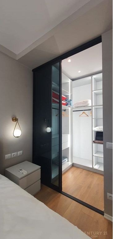 GARDEN BUILDING JAPIM ME QIRA APARTAMENT LUKSOZ 1+1 + POST PARKIMI