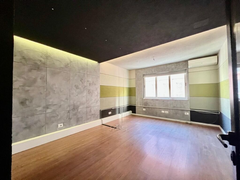 QIRA , AMBIENT MODERN ZYRASH -160m2, SHESHI WILLSON