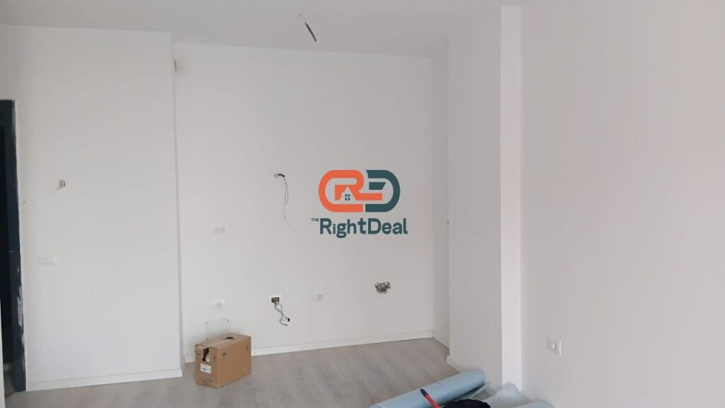 Tek "E-88" Prane Kupoles, Laprake Jepet Me Qira Apartamenti 1+1+Post Parkimi, Ideale Per Banim!!!