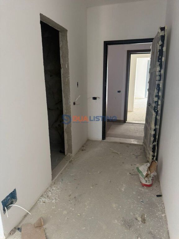 Offriamo in vendita appartamento 1+1 in Via Dibres