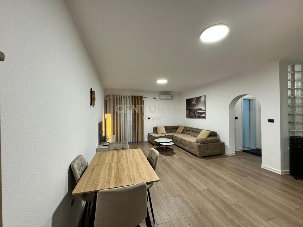 Jepet me qira apartament 2+1+2 plus post parkimi