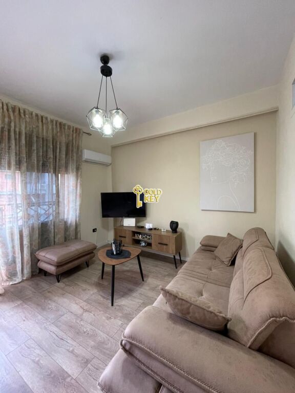 🏡 APARTAMENT ME QERA 1+1 – Gjykata, Durrës