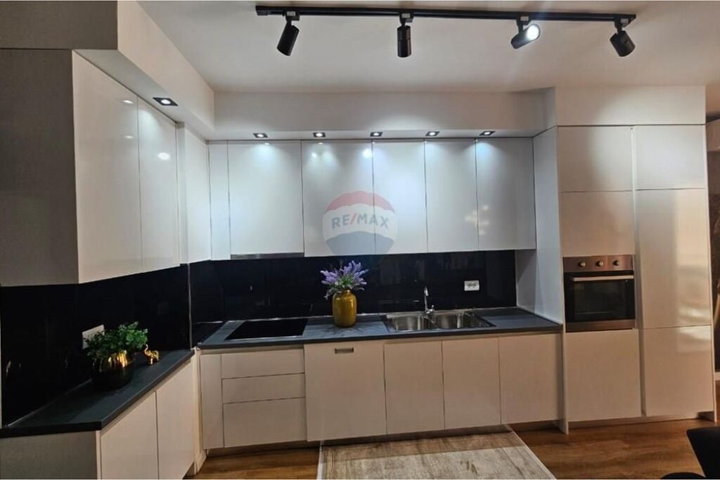 Apartment 1+1 for rent at 21 Dhjetori