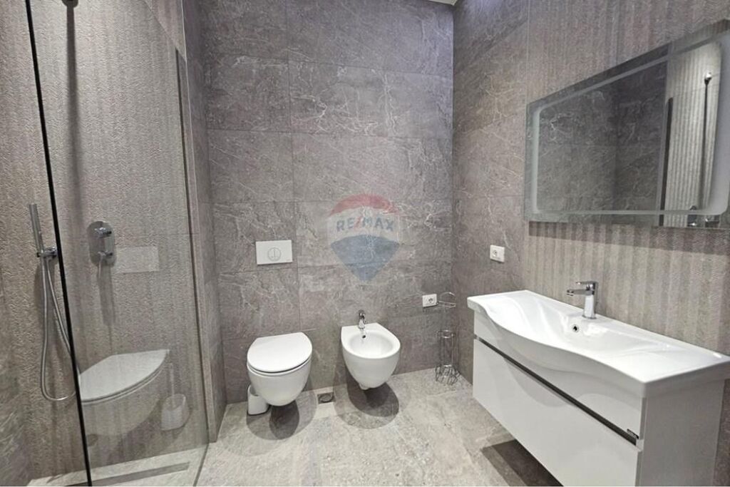 Apartment 2+1 for rent on Elbasan street!