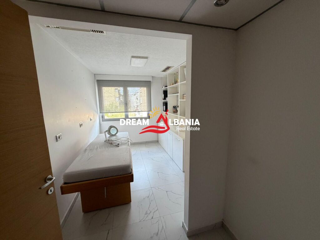 Jepet me qera ambient biznesi tek Ish Restorant Durresi (ID 42611417)f