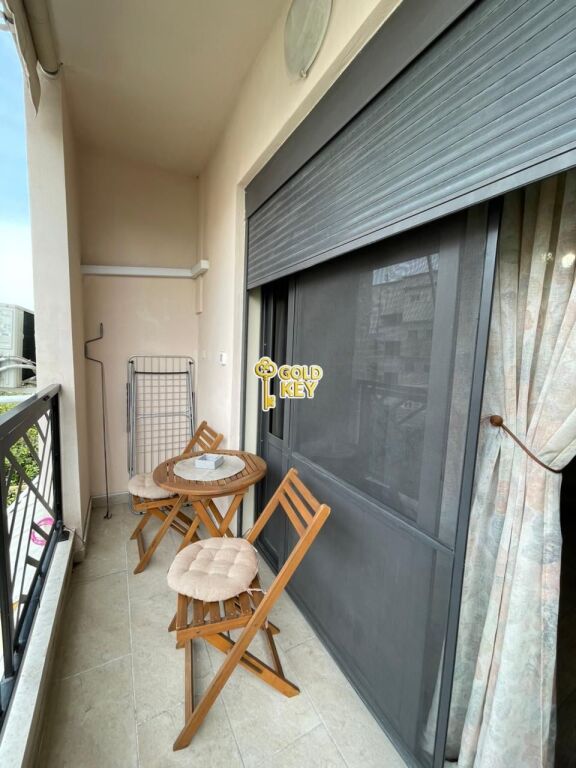 🏡 APARTAMENT ME QERA 1+1 – Gjykata, Durrës