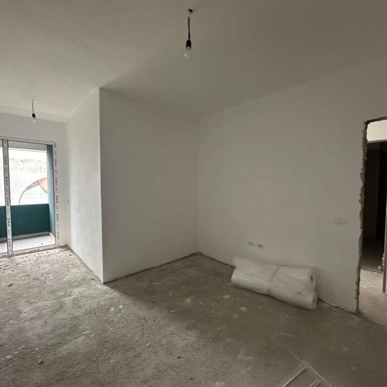 📌 Vendesi in vendita Appartamento 2+1 – Complesso Mirabella, Xhamllik 📍