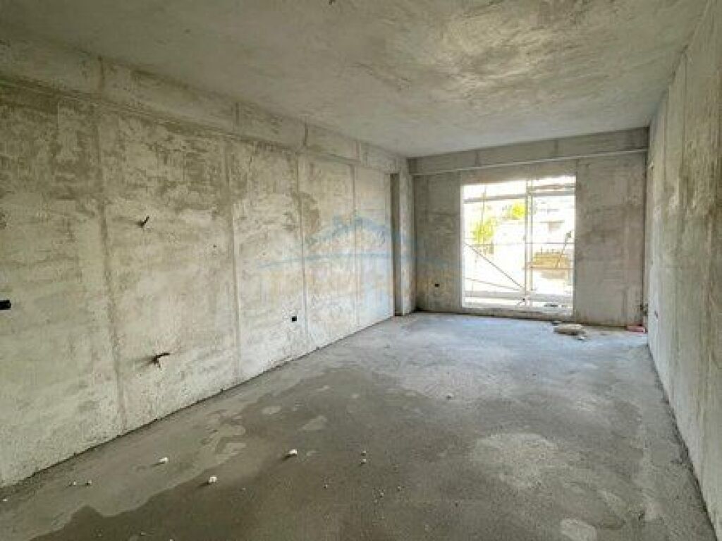 Shitet, Apartament 2+1, Paskuqan, Tirane . Empire66629