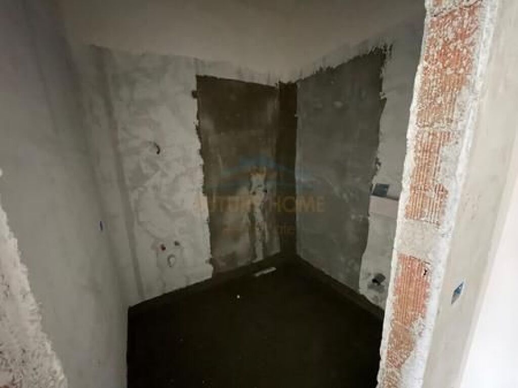 Shitet,Apartament 2+1+2, Paskuqan, Tirane.Empire66640