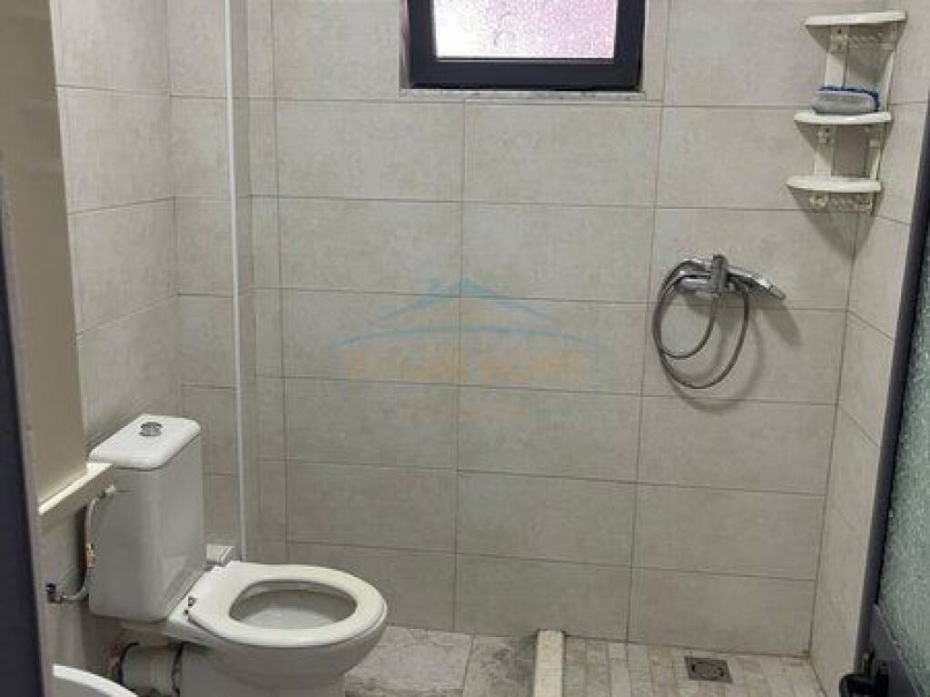 Shitet, Apartament Studio, Rruga Frosina Plaku, Ish Parku i Autobusave