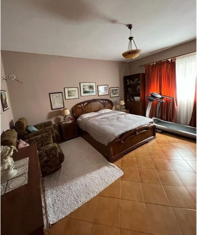Shitet, Apartament 2+1, Zogu i Zi, Tirane