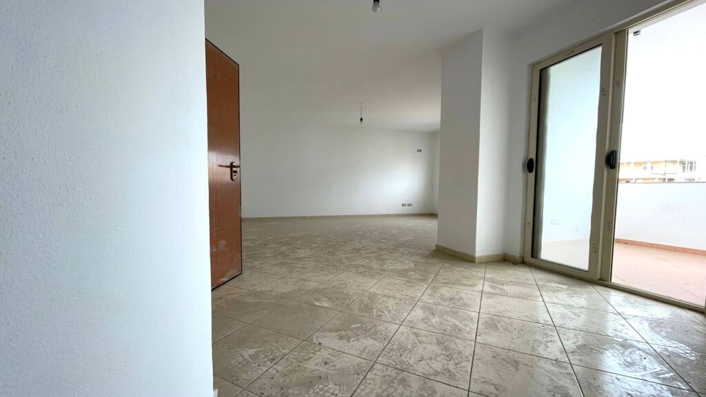 Shitet Apartament 1+1 Me Ashensor