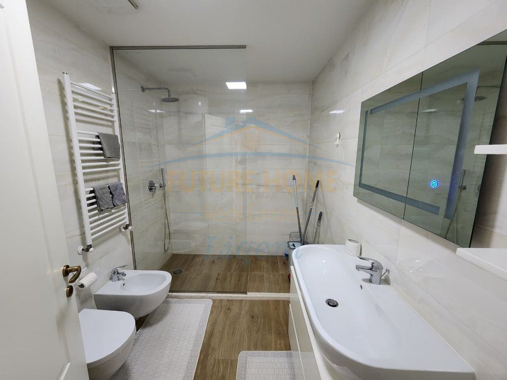 Rent, Apartment 2+1+ Parking Space, Kosovarëve Street, Tirana.