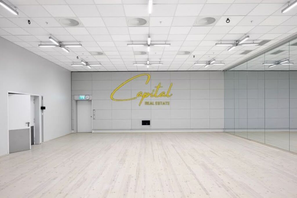 AMBIENT BIZNESI ME QIRA 196 M2 5 MAJI 3.500 EURO