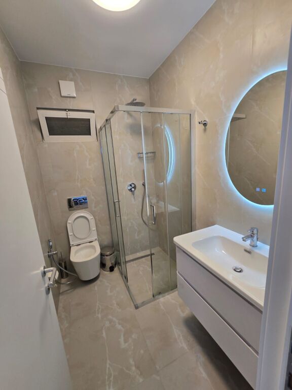 APARTAMENT 3+1+2 ME QIRA KOMUNA E PARISIT