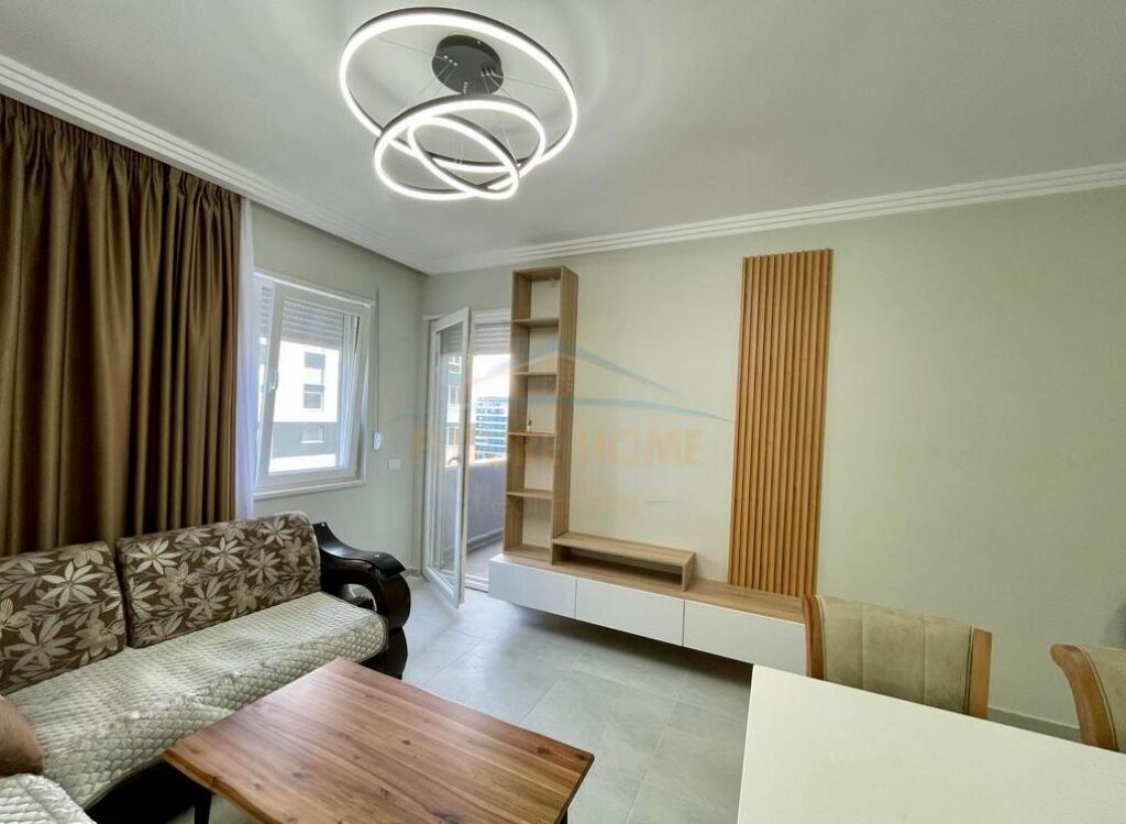 Affitto, Appartamento 2+1+Posto auto, Univers City, QTU, Tirana