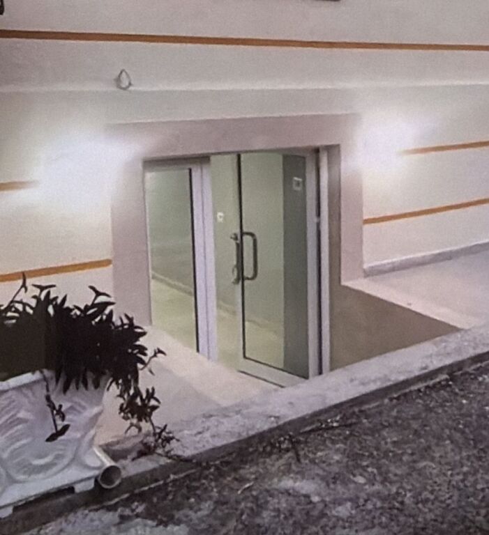 Business premises for sale – Former Exhibition