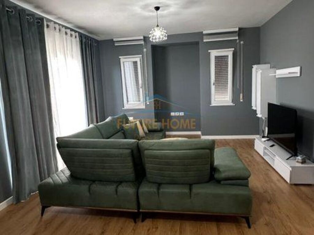 Qera,Apartament 2+1+2+Post Parkimi,Kopshti Botanik,Tiranë