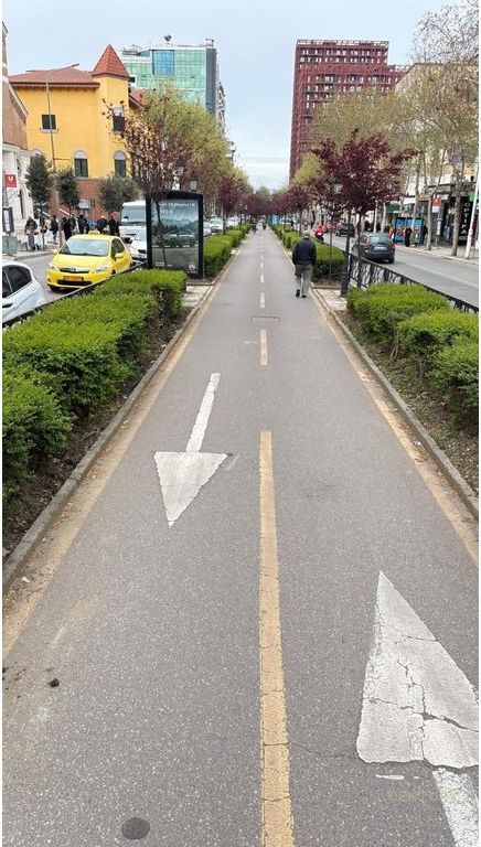 UFFICIO IN VENDITA VICINO ALLA STRADA DI KAVAJA!