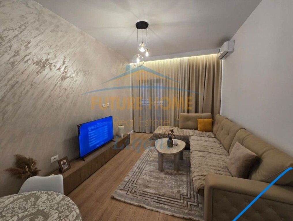 Qera, Apartament 2+1, Qendër, Tiranë.