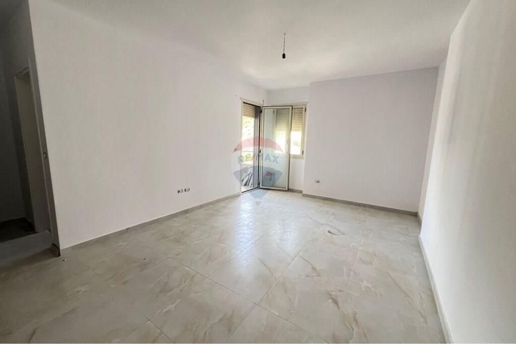 🏡 Garsoniere – Për Shitje | Lungomare, Vlorë