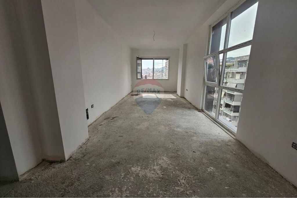 Apartment 2+1 for sale at Amerikan 3