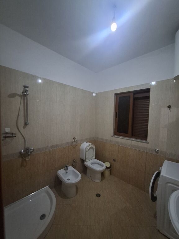 Apartament me qera - Astir