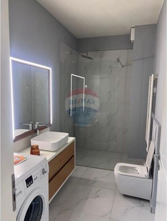 Penthouse me qira tek Kopshti Zoologjik