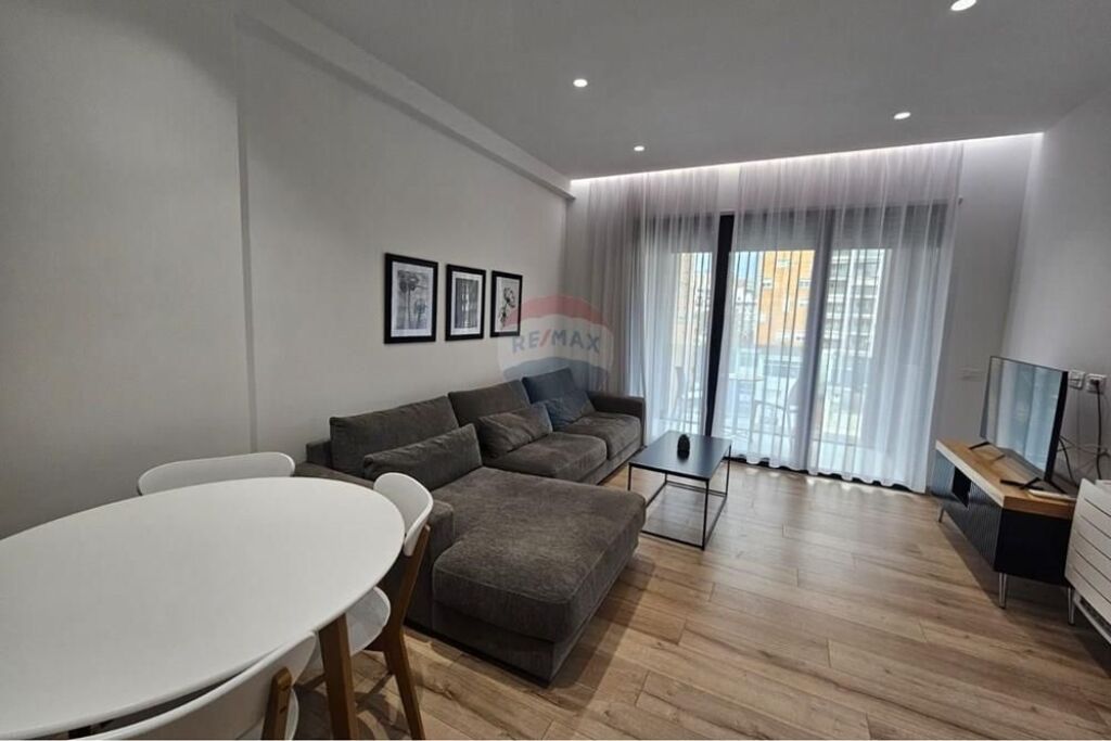 Apartment 2+1 for rent on Elbasan street!