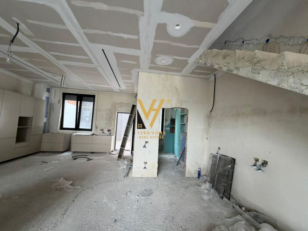 SHITET APARTAMENT 3+1+3+VERANDE TE KODRA E DIELLIT 400.000 EURO