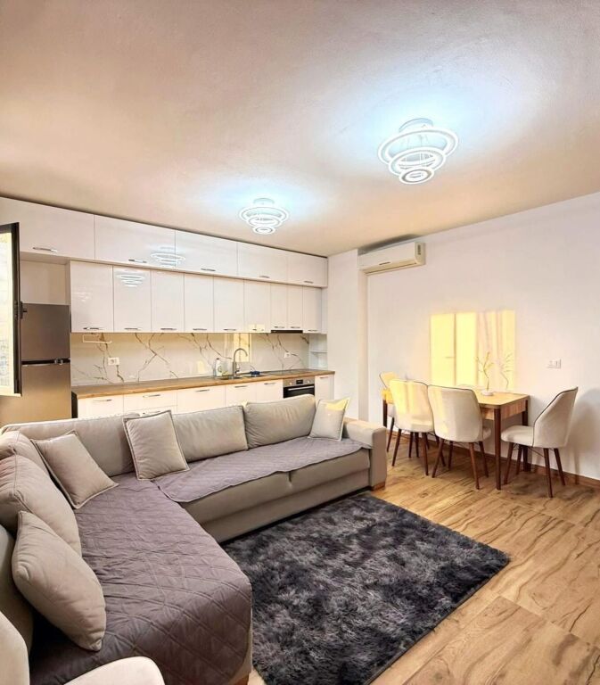 Esclusivo VIA 5 MAJI Vendiamo super appartamento! 1+1