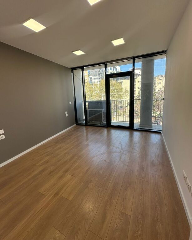 📌 Office space for rent at Lake View