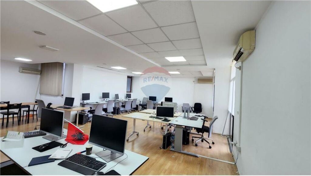 Zyra per qira ne Bllok