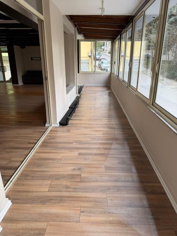 Zyrë Me Qira në Liqeni i Thatë, Tiranë - 1100€ | 170 m²