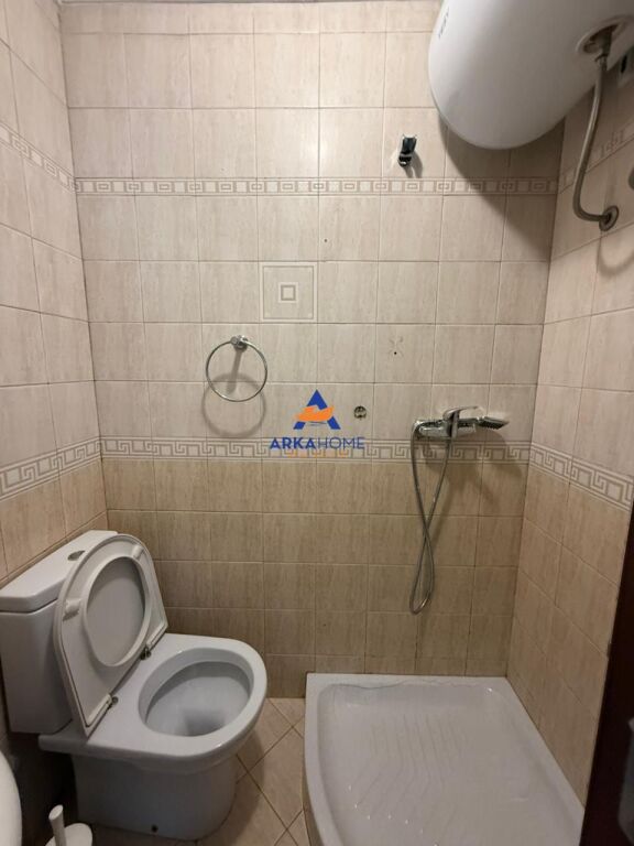 UFFICIO IN AFFITTO 131 M2 "TRA LA VIA DEI COSOVARI E IL COMUNE DI PARIGI" 1100 EURO (TRATTABILE)