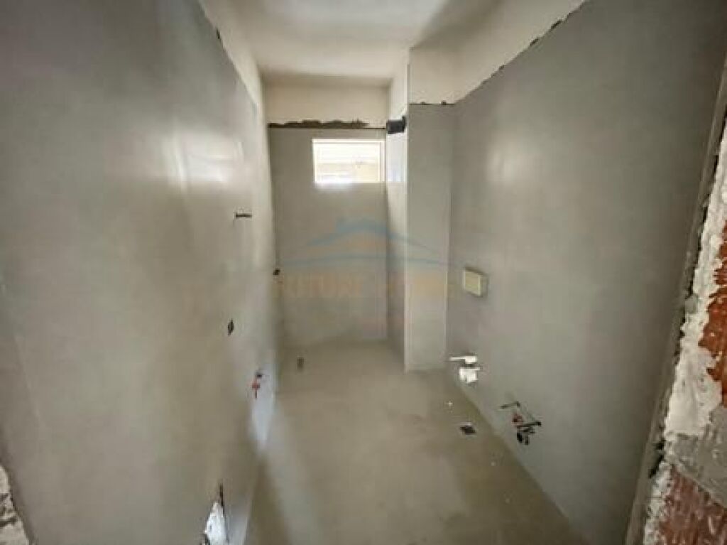 Shitet,Apartament 2+1+2, Paskuqan, Tirane. Empire66636