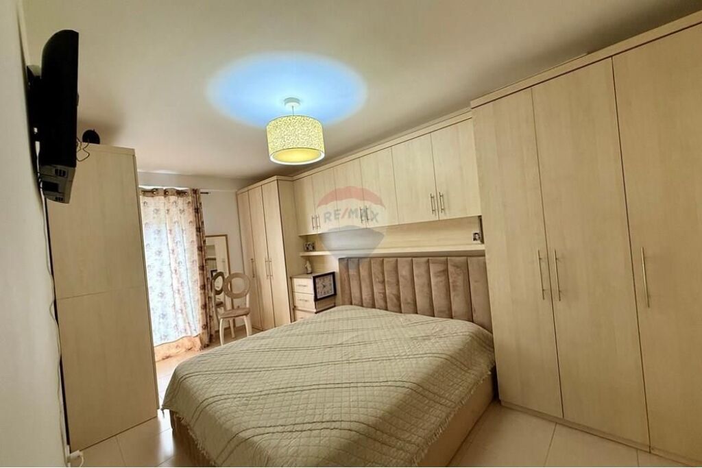 Apartament - Për Shitje - Qyteti Studenti, Tiranë