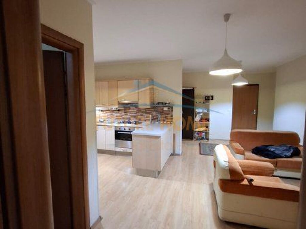 Shitet, Apartament 2+1, Unaza e Re