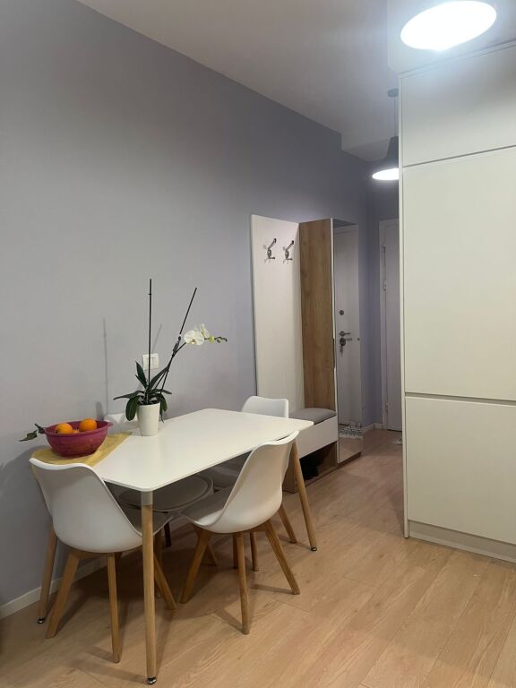 Jepet me qira apartament 1+1 te Marga ,rrg Jordan Misja