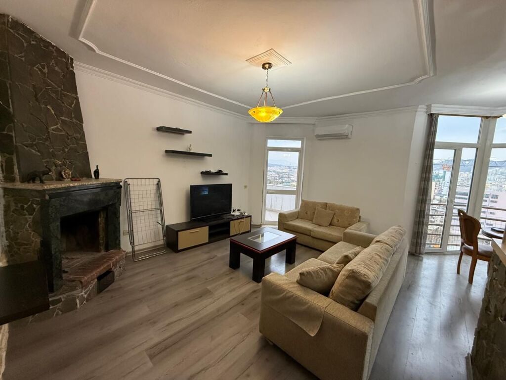 🏢Ex Nisheraku, Via Sali Butka, appartamento 2+1+2 in affitto, arredato. 60.000 Leke    