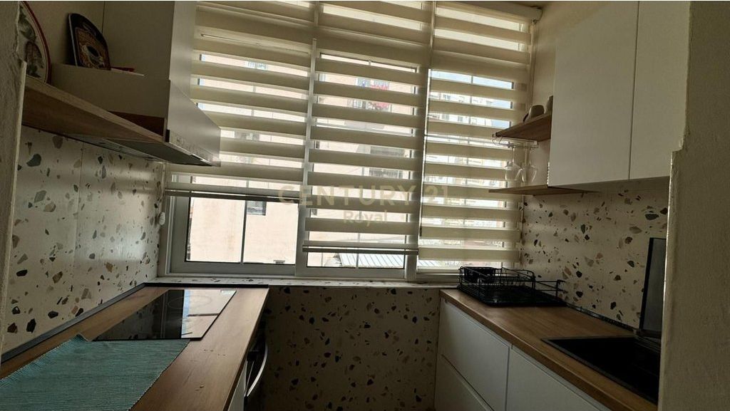 Appartamento 2+1 in affitto in Via Barricade, Tirana - 900€ | 75 m² 900 € /Mese