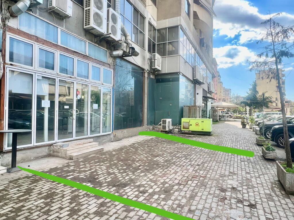 OCCASIONE‼️ NEGOZIO/DUPLEX 130m2, VIA KAVAJES