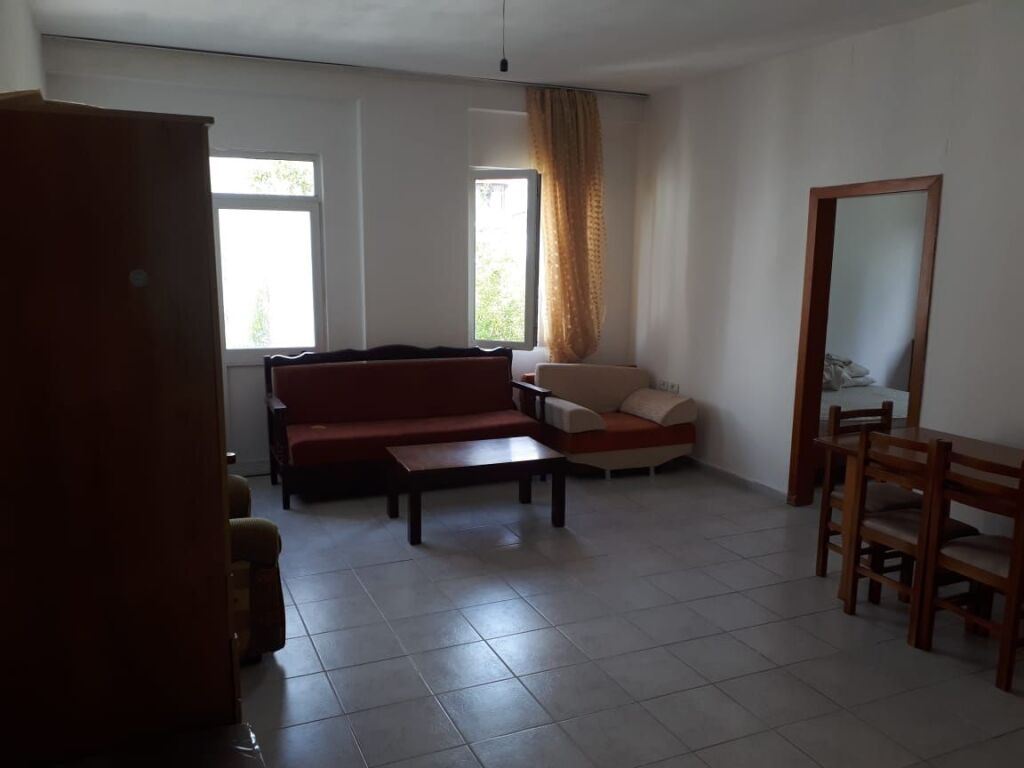 CASA IN AFFITTO – VIA 3 FRATELLI KONTI (OSO KUKA), VICINO ALLE VILLE AMERICANE / VIA ELBASAN, TIRANA