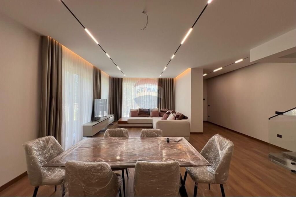 Vilë - Për Qira - Vilat Forest, Tiranë