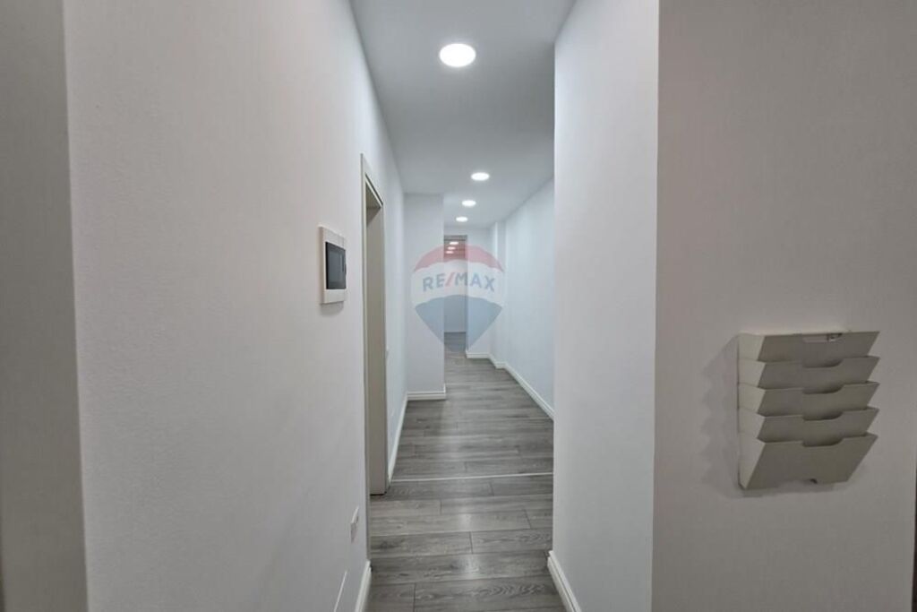 Office - For Rent - Kika 2, Tirana