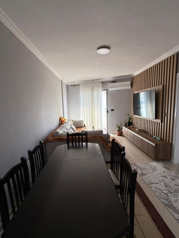 SHITET APARTAMENT 2+1 PRANE UJSJELLESIT, DURRES