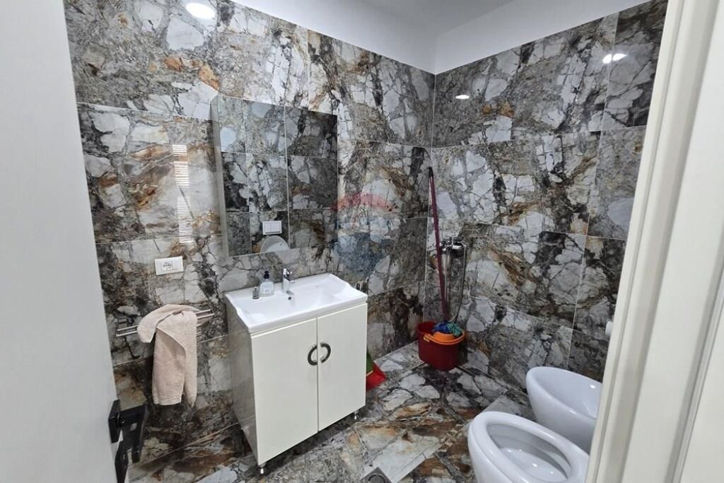 Office - For Rent - Kika 2, Tirana