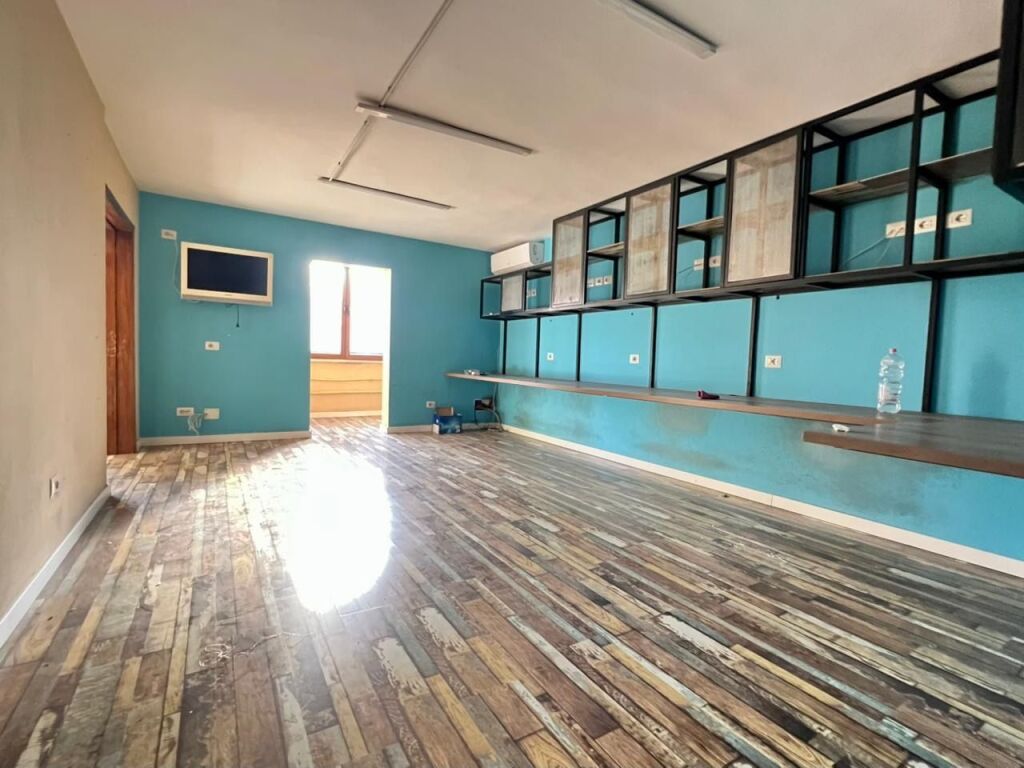 QIRA , AMBIENT MODERN ZYRASH -160m2, SHESHI WILLSON