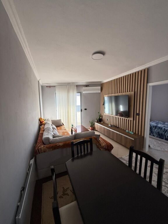 SHITET APARTAMENT 2+1 PRANE UJSJELLESIT, DURRES