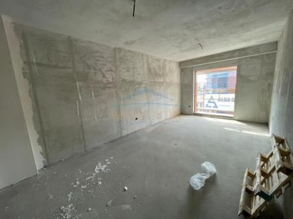 Shitet,Apartament 2+1+2, Paskuqan, Tirane.Empire66640